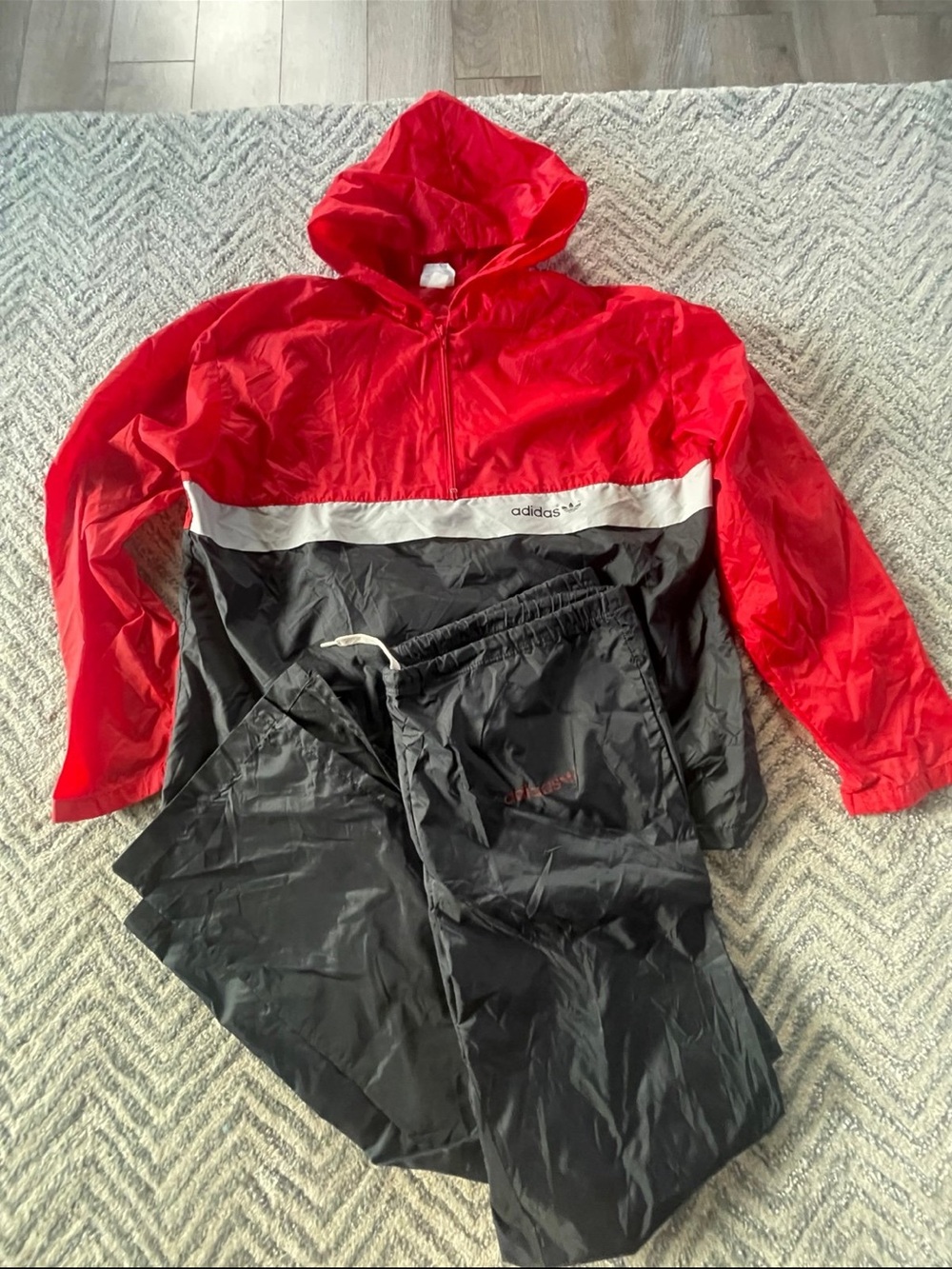adidas Men’s Red & Black Windbreaker Jacket and Track Pants Set VTG